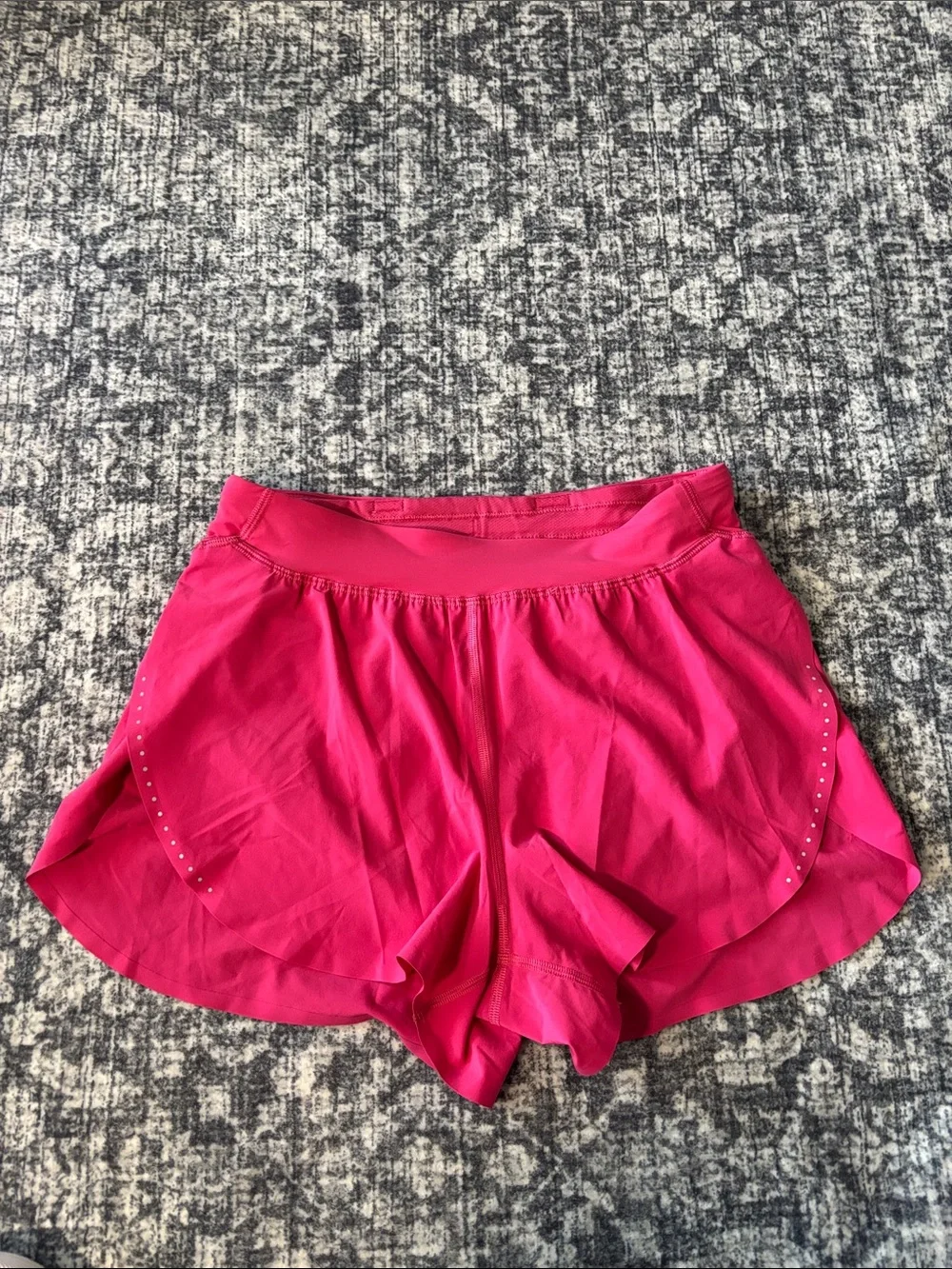 Lululemon Women’s Fast & Free Classic Fit Split short 3” - S raspberry coulis